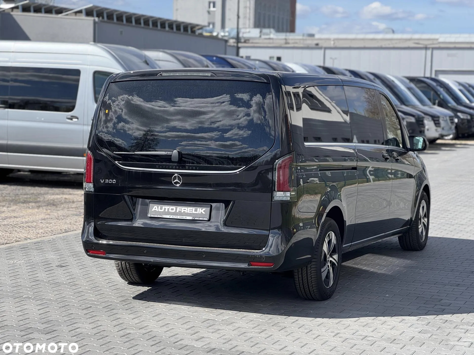 Mercedes-Benz Klasa V 300 extralang 9G-TRONIC Avantgarde - 7
