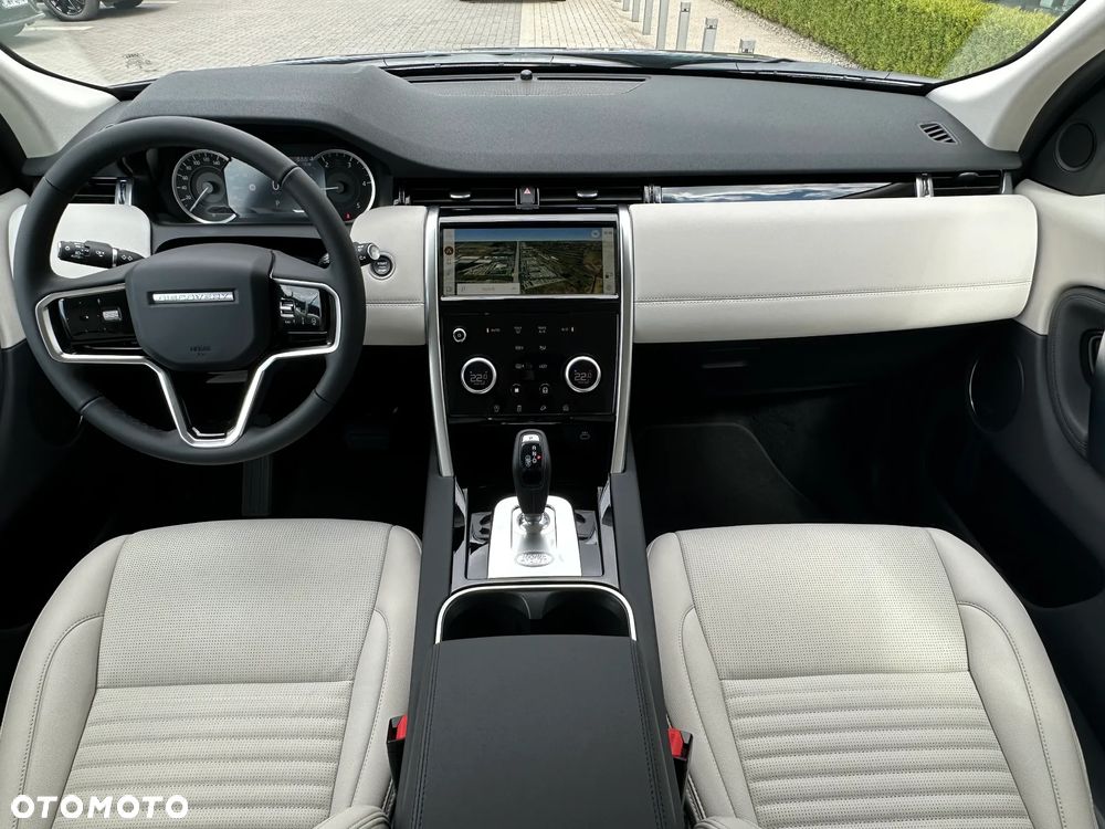 Land Rover Discovery Sport - 8