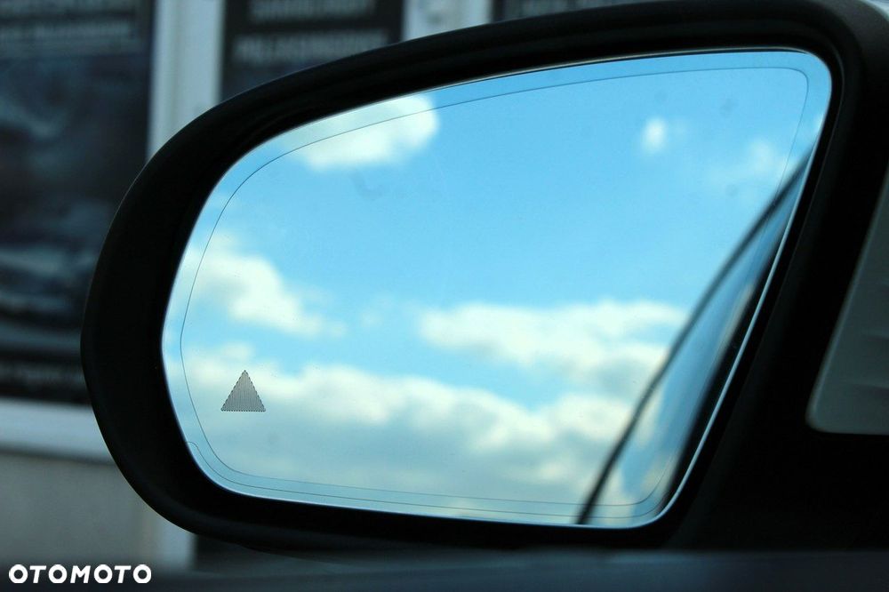 Mercedes-Benz GLC - 25