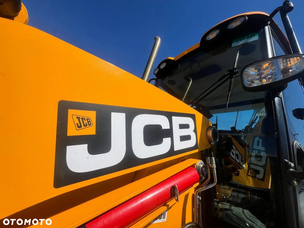 JCB 4CX - 11
