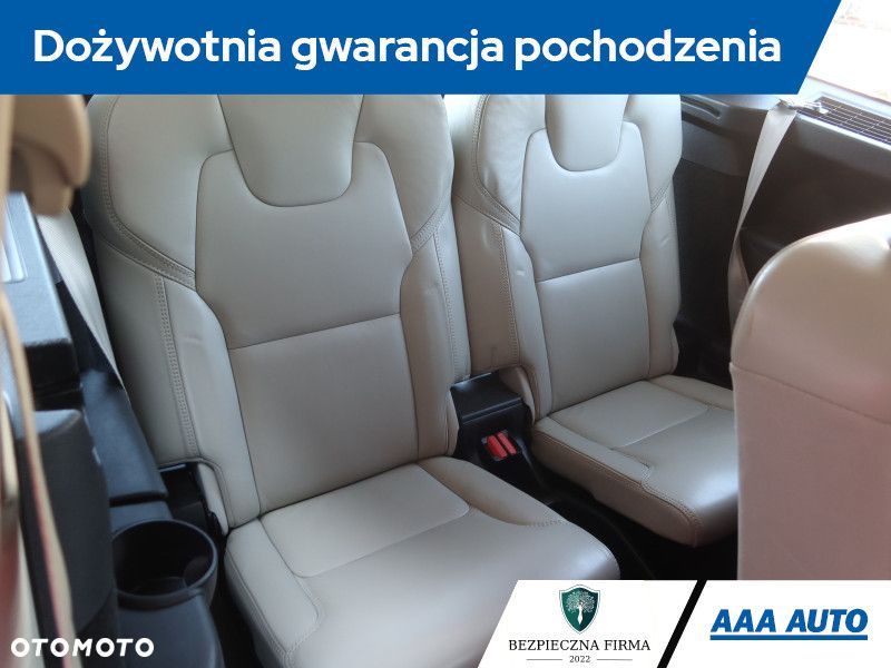 Volvo XC 90 - 23