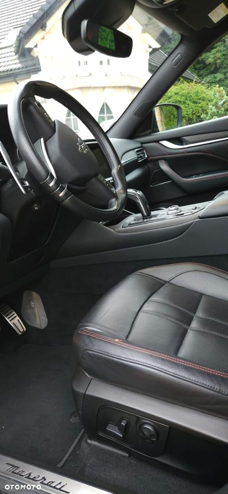 Maserati Levante - 25