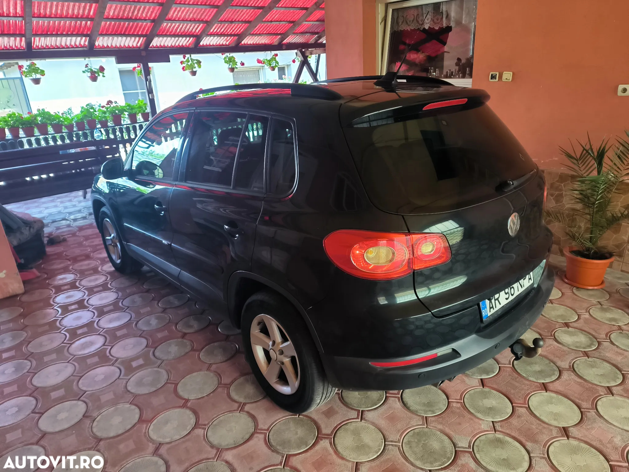 Volkswagen Tiguan - 3