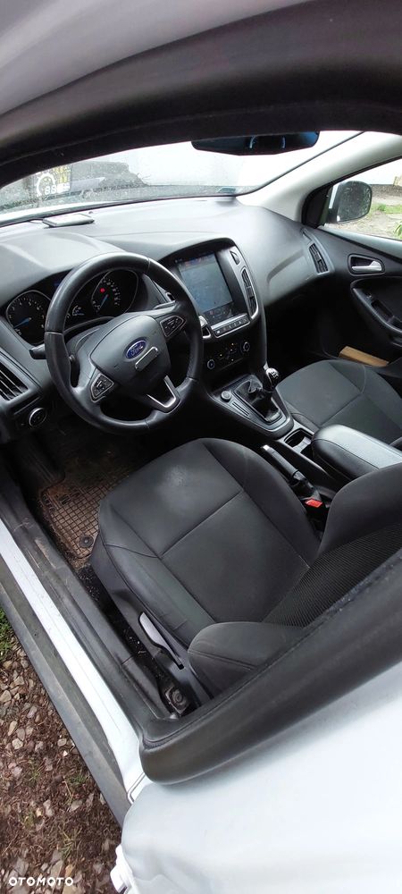 Ford Focus - 12
