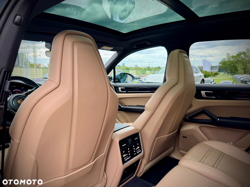 Porsche Cayenne S - 28
