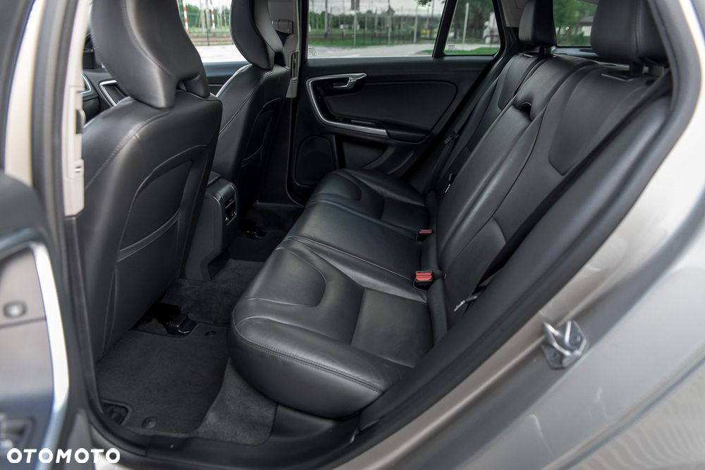 Volvo V60 - 35