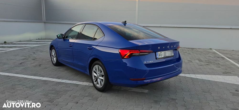Skoda Octavia 2.0 TDI DSG Style - 4