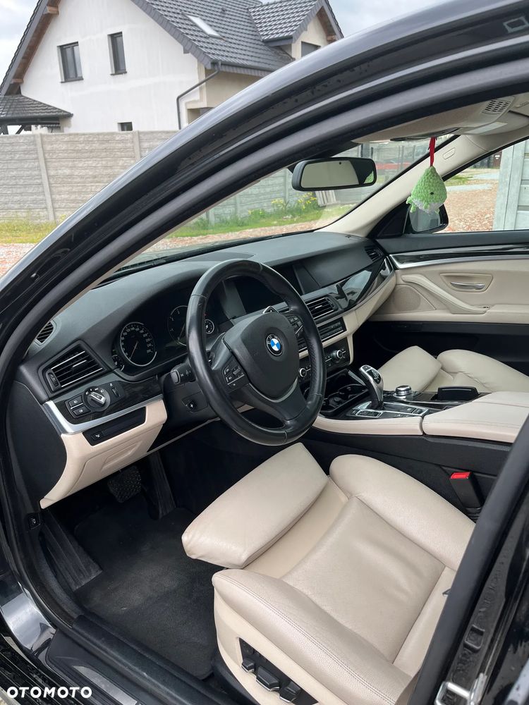 BMW Seria 5 530d xDrive Sport-Aut Luxury Line - 19