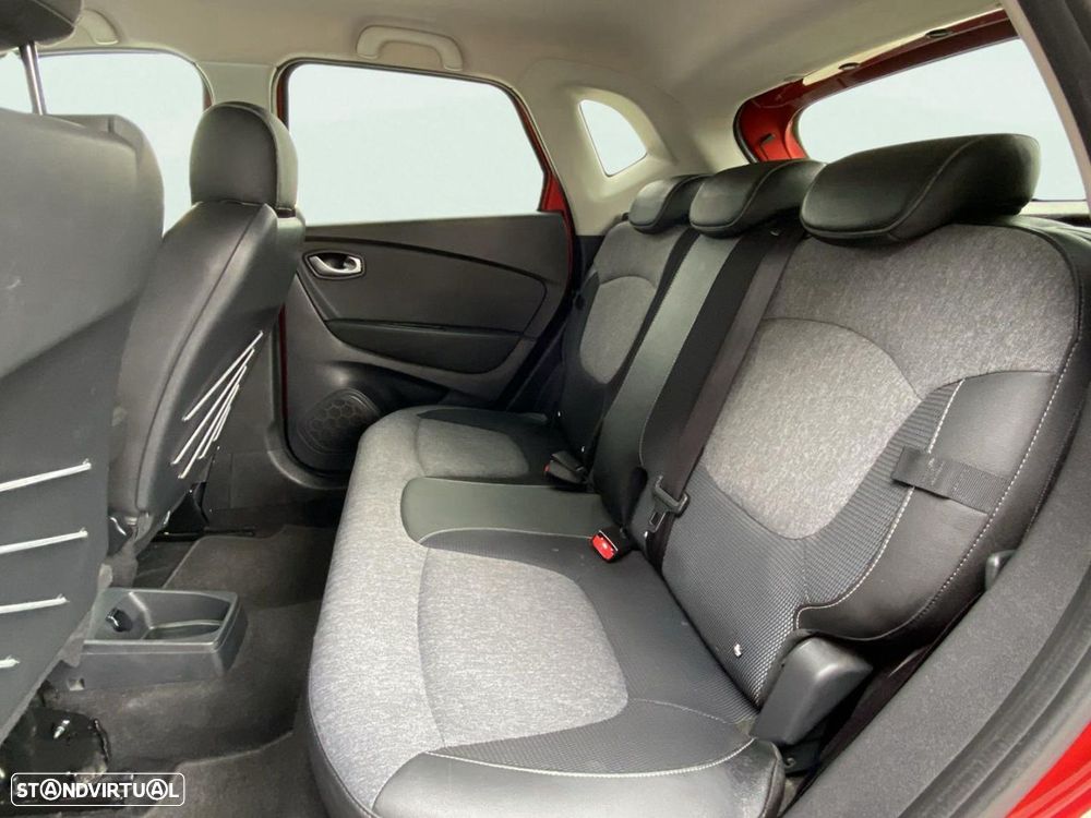 Renault Captur 1.2 TCe Exclusive EDC - 20