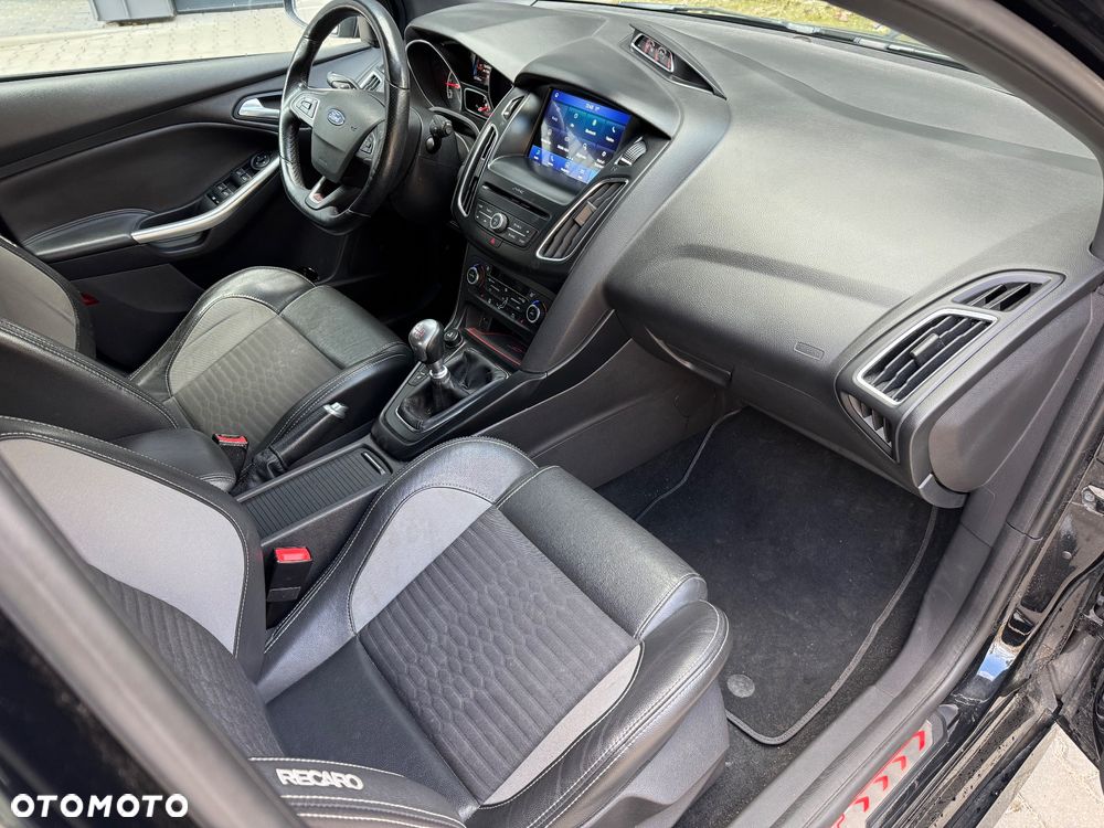 Ford Focus 2.0 TDCi ST-2 - 24