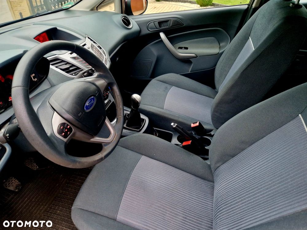 Ford Fiesta - 13