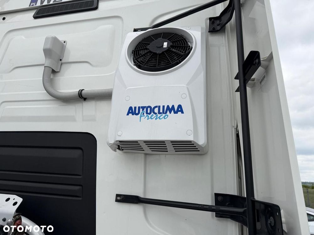 Renault T520/ HIGH CAB/ MODEL 2021/ ZABUDOWY/ KLIMA POSTOJOWA/ TOP STAN - 25