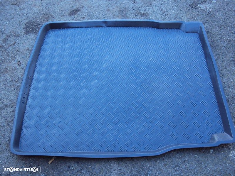 Tapete da mala bagageira do Bmw Série 5 E60 NOVO - 1