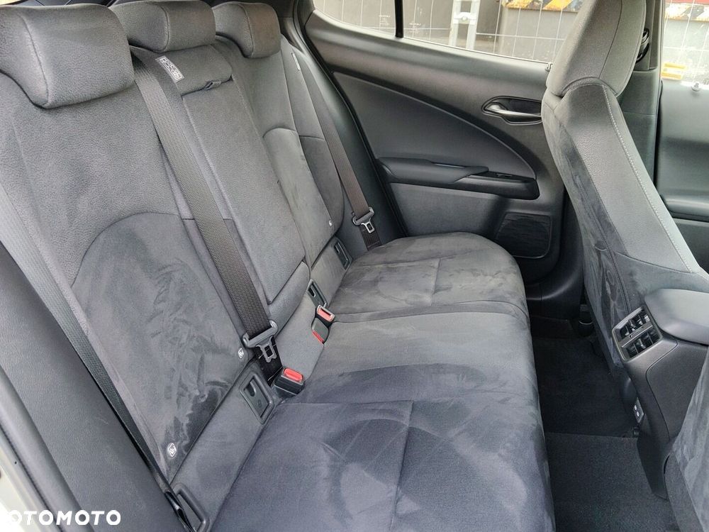Lexus UX 250h GPF Business 2WD - 15
