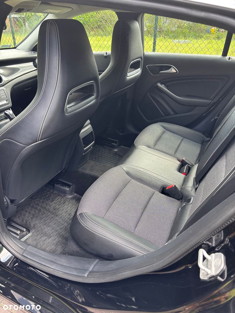 Mercedes-Benz CLA 180 d - 5