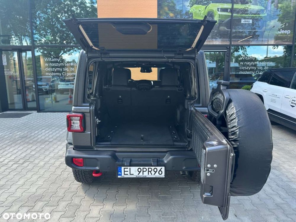 Jeep Wrangler - 8