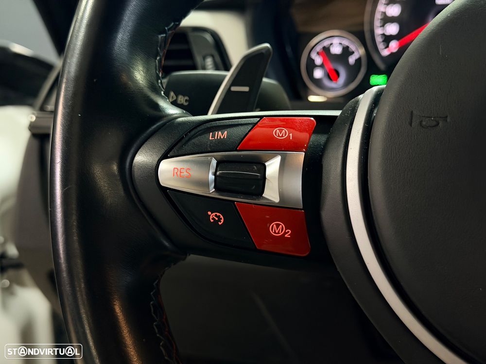 BMW M4 Auto - 16