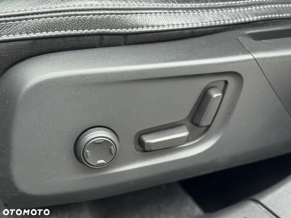 Volvo XC 40 D3 AWD Momentum Pro - 13