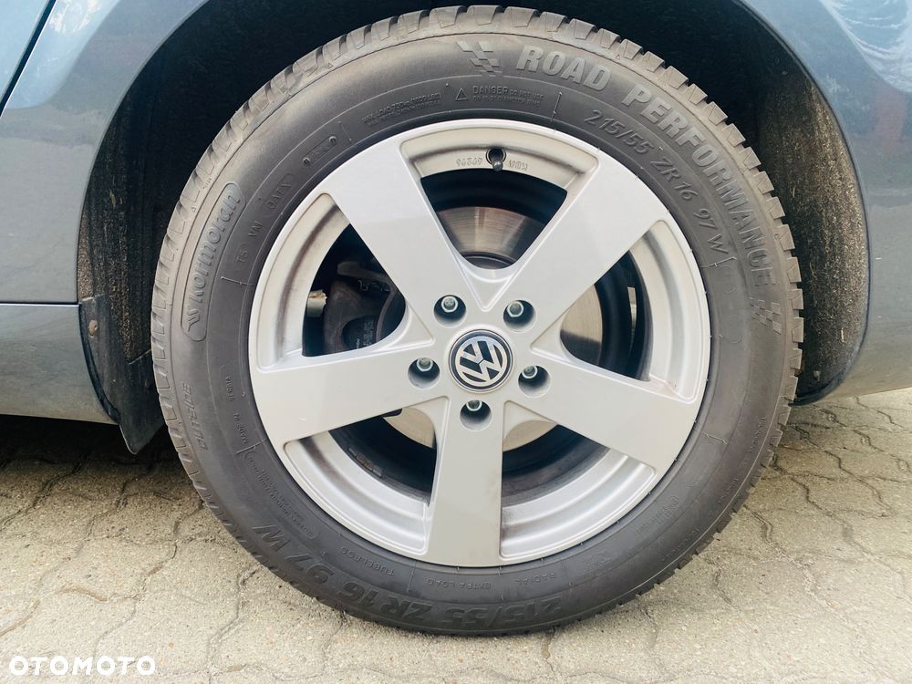 Volkswagen Passat 1.4 TSI BMT Comfortline - 29