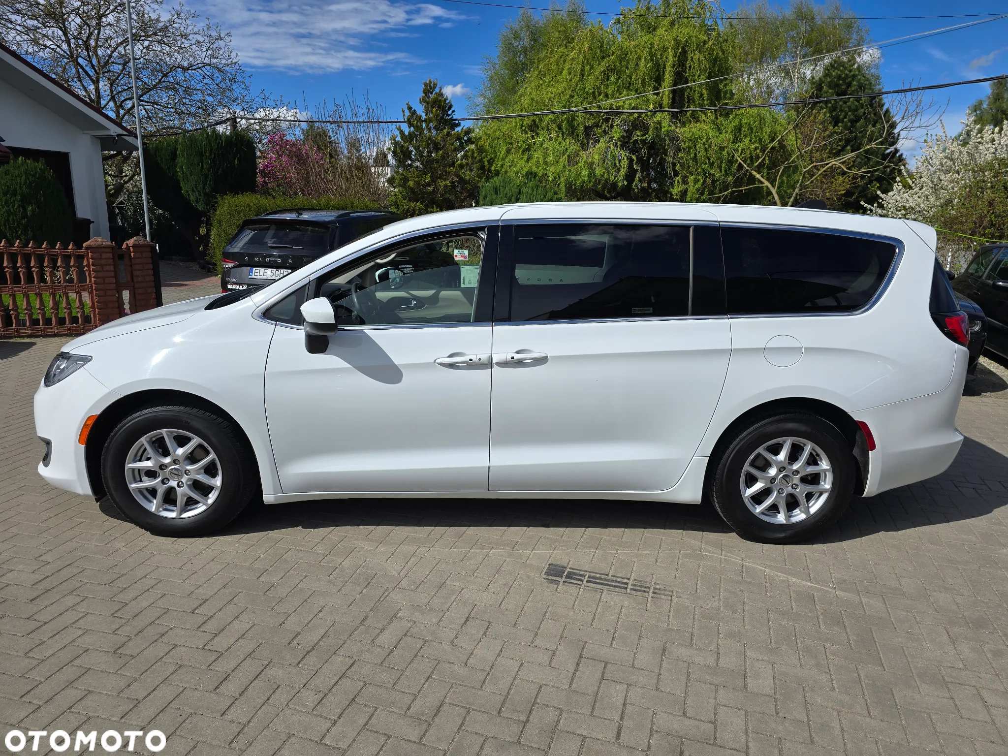 Chrysler Pacifica - 3