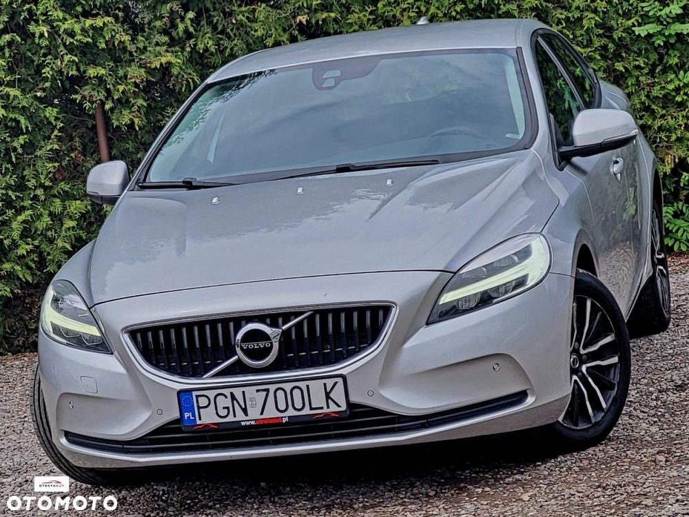 Volvo V40 - 25