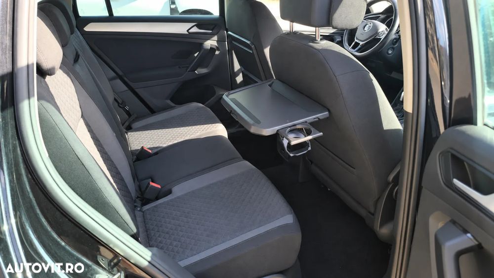 Volkswagen Tiguan - 10