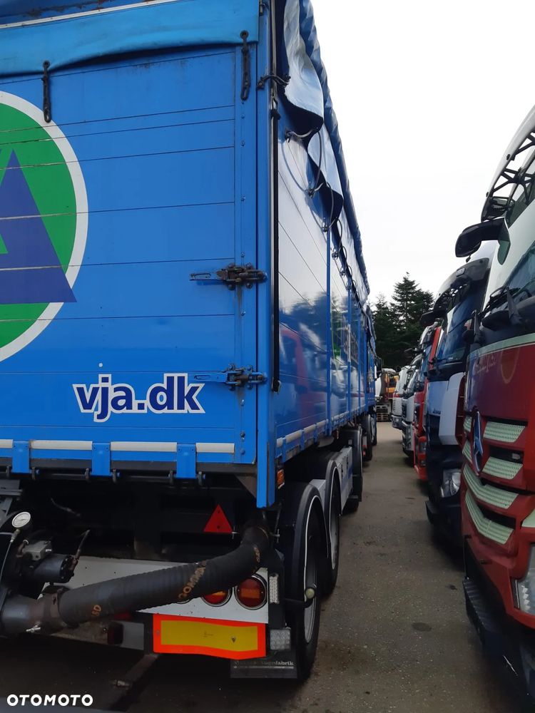 Mercedes-Benz wywrotka - 3