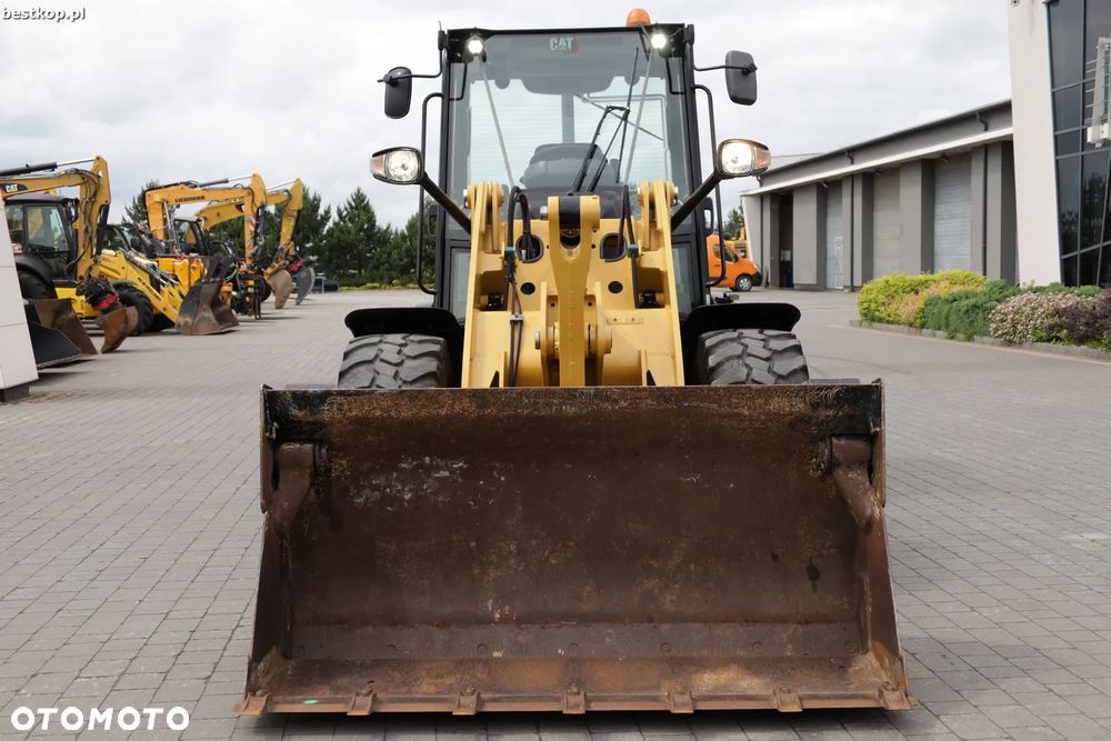 Caterpillar CAT 906M - 20