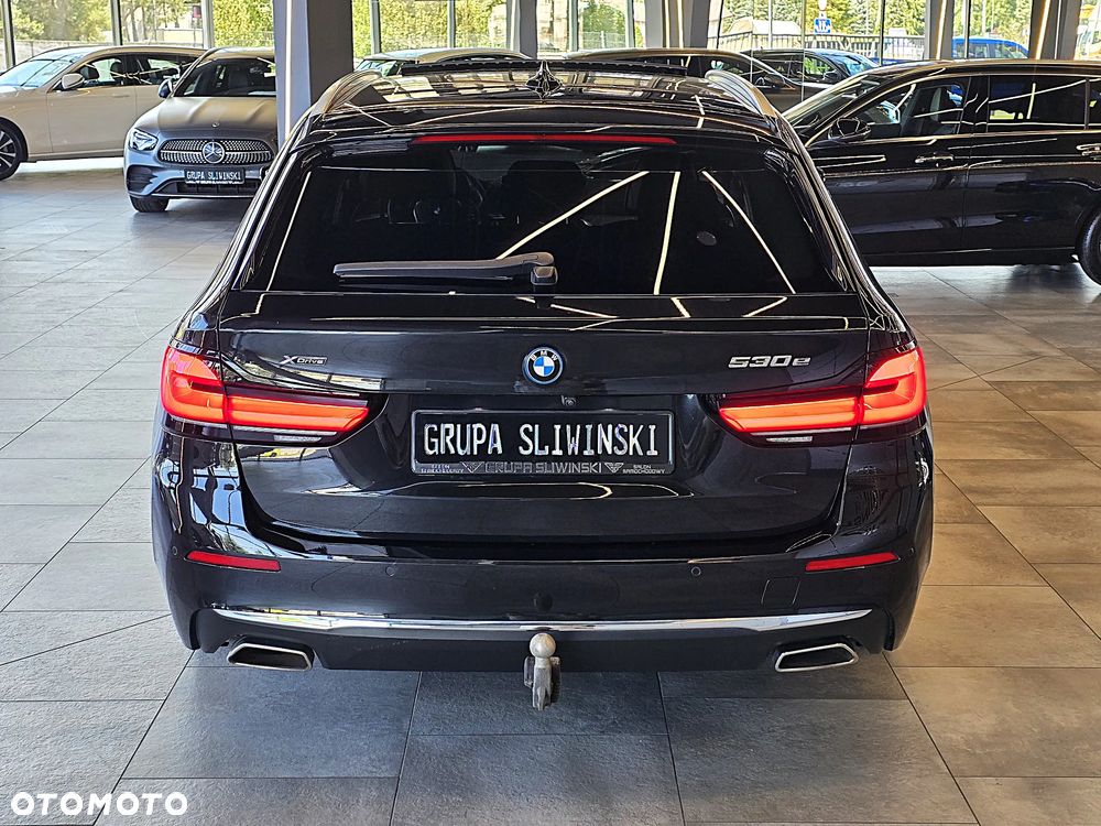 BMW Seria 5 530e xDrive Luxury Line - 8
