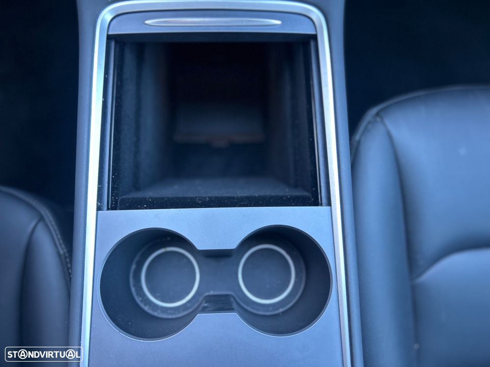 Tesla Model Y Long Range Tração Integral - 14