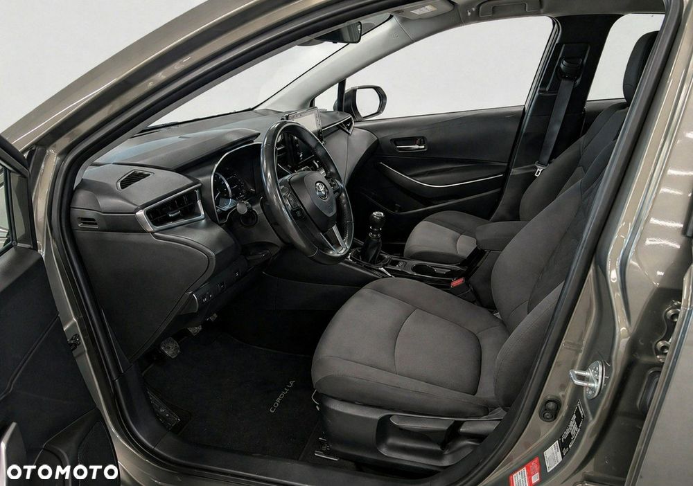 Toyota Corolla - 11