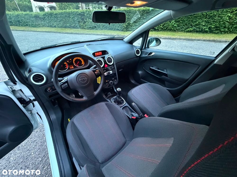 Opel Corsa 1.4 16V Sport - 31