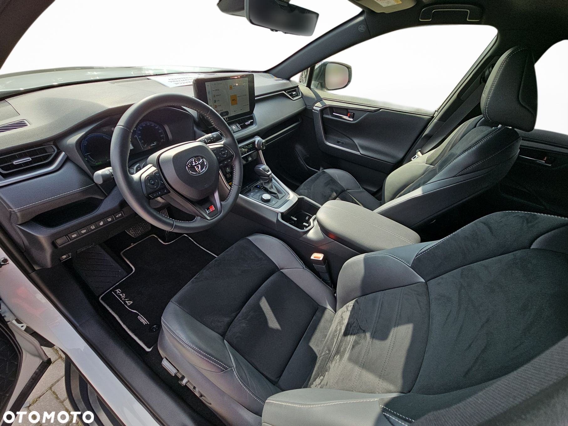 Toyota RAV4 - 9