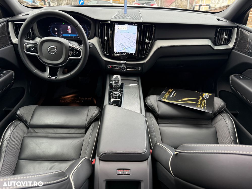 Volvo XC 60 B4 MHEV AT AWD Ultimate Dark - 26