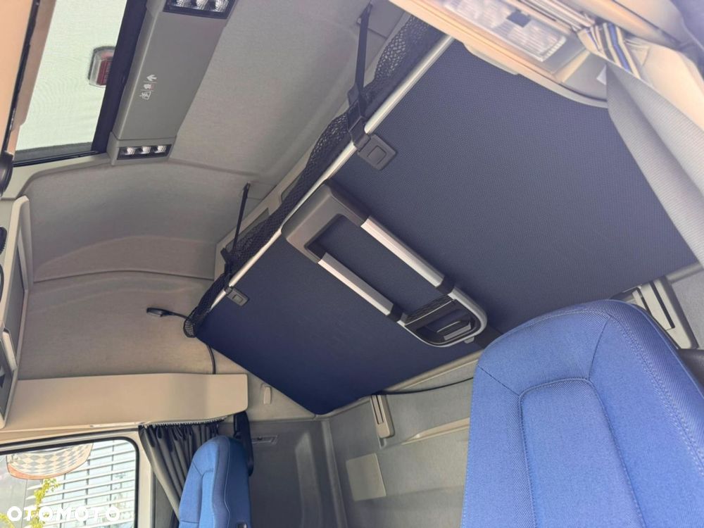 Volvo FH 4X2 460 Globetrotter - 12