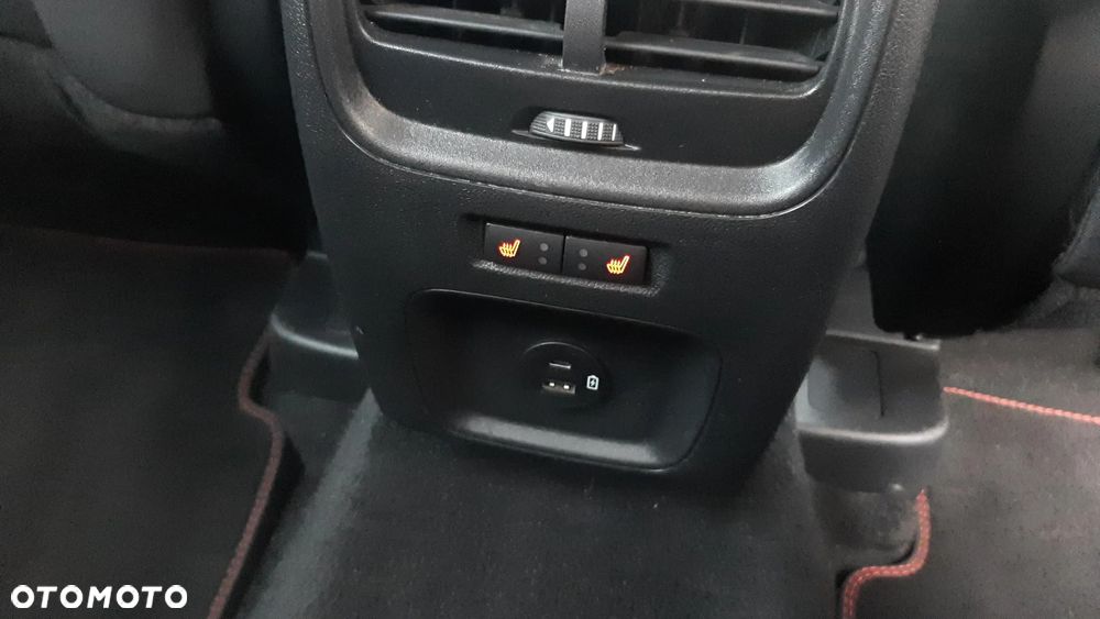 Ford Kuga 1.5 EcoBoost FWD ST-Line - 18