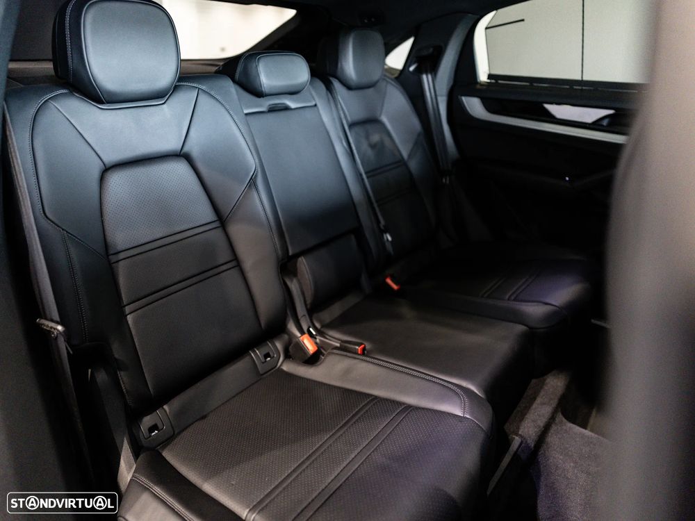 Porsche Cayenne Coupé E-Hybrid - 45