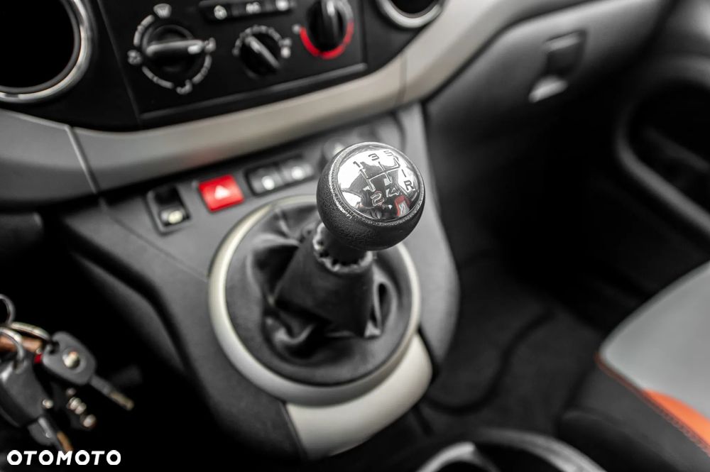 Peugeot Partner HDi FAP 115 Allure - 32