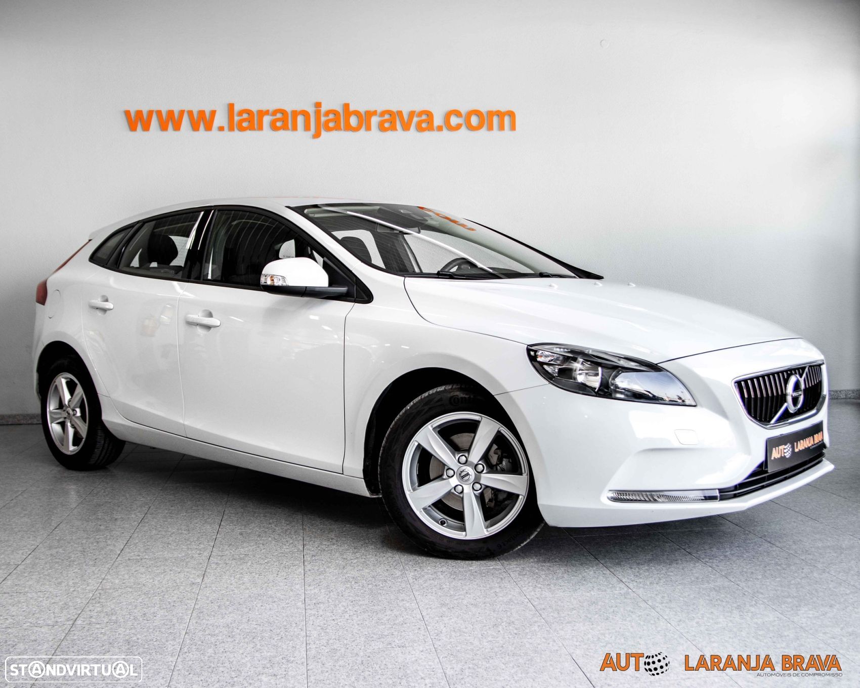 Volvo V40 2.0 D2 Summum Geartronic - 1