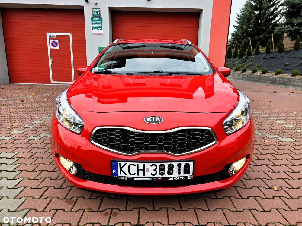 Kia Ceed 1.6 CRDi 128 Dream Team Edition - 12