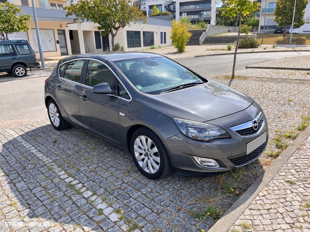 Opel Astra 1.7 CDTi Cosmo Start/Stop - 2