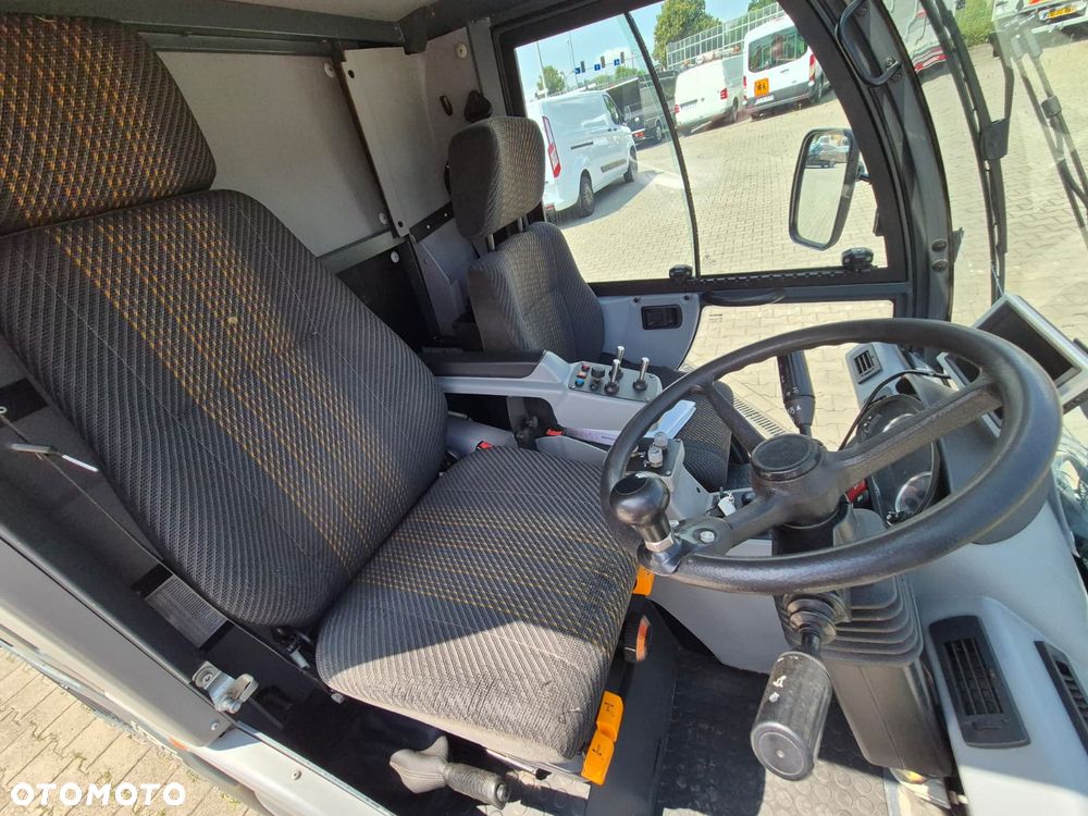 Hako Citymaster 2200 / ZAMIATARKA DROGOWA / KOMPAKTOWA ZAMIATARKA / SERWISOWANA / 2 MIEJSCA / EURO 6 / IDEALNA DO MIASTA I CHODNIKI / BEZWYPADKOWA / MOŻLIWOŚĆ TRANSPORTU - 16