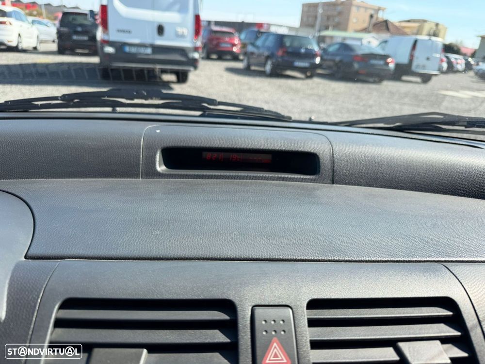 Suzuki Swift 1.3 DDiS GL - 32