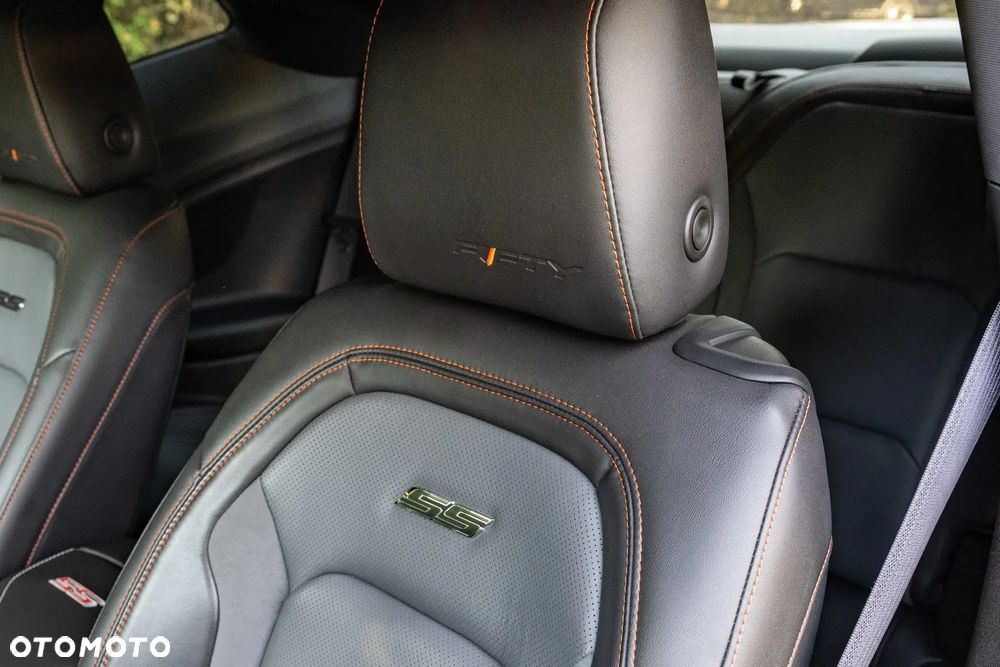 Chevrolet Camaro - 18