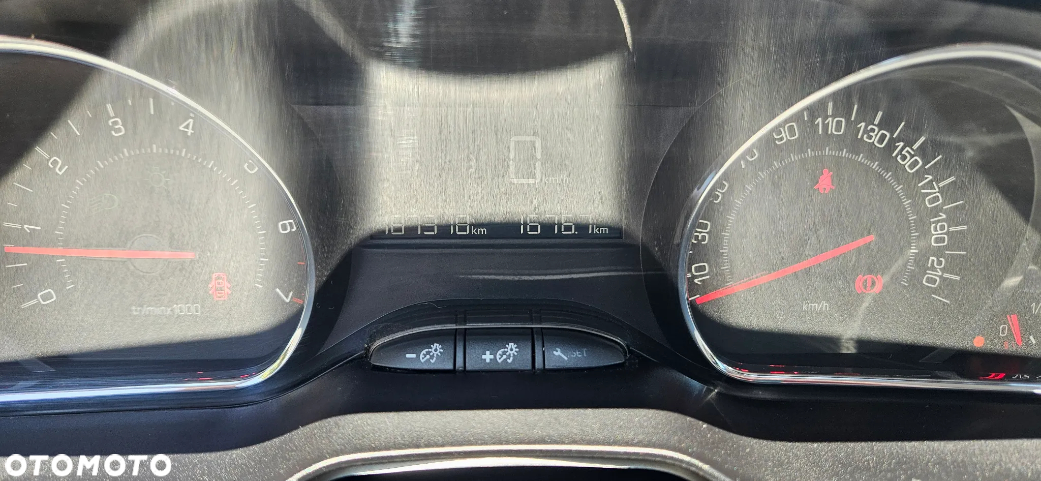 Peugeot 208 1.2 VTi Style - 12