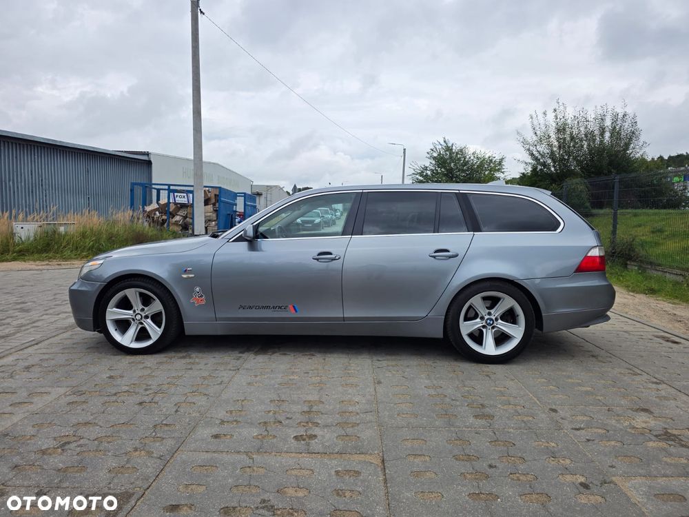 BMW Seria 5 525d - 16