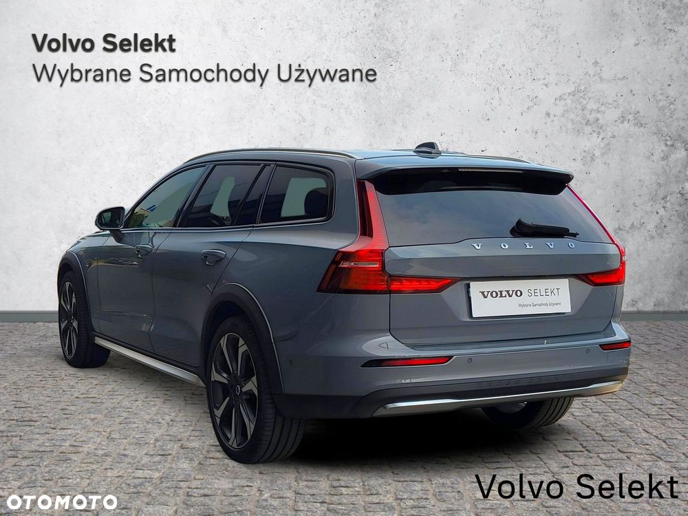 Volvo V60 Cross Country - 9