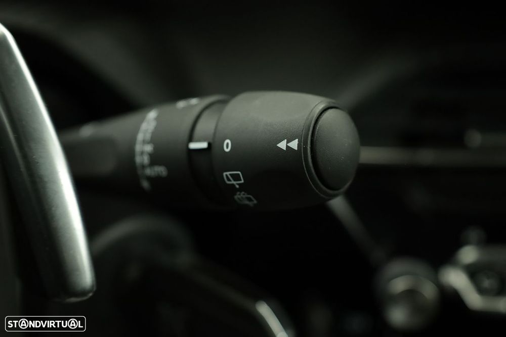 Peugeot 208 1.2 PureTech Allure EAT8 - 18