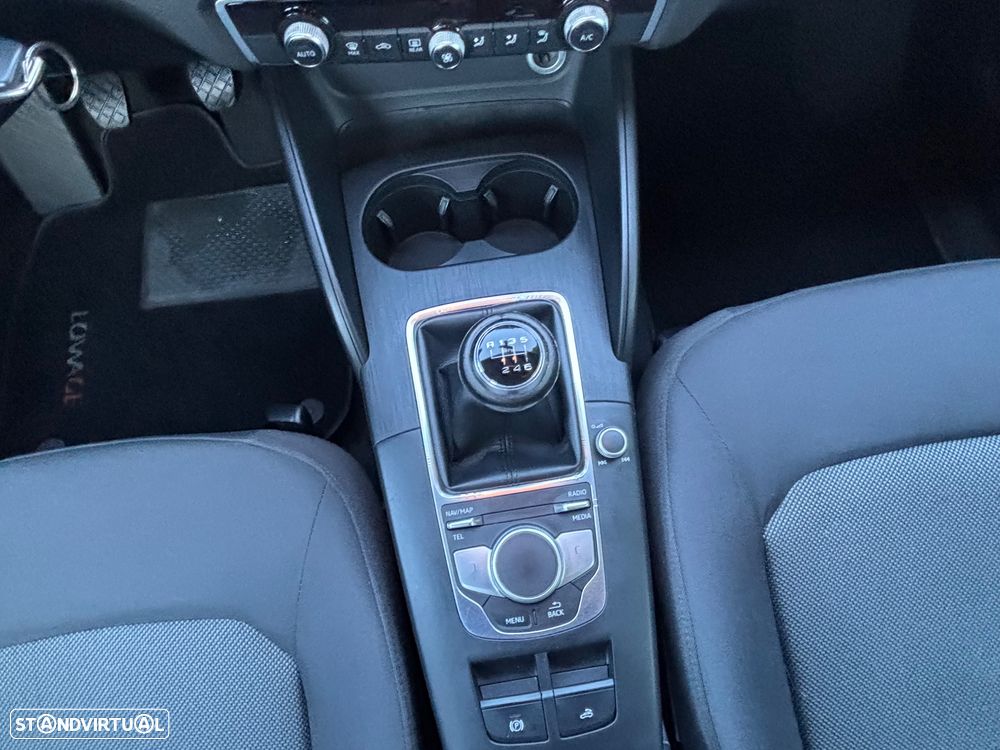 Audi A3 Cabrio 1.6 TDi Sport - 17