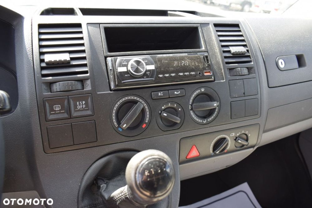 Volkswagen Transporter - 23